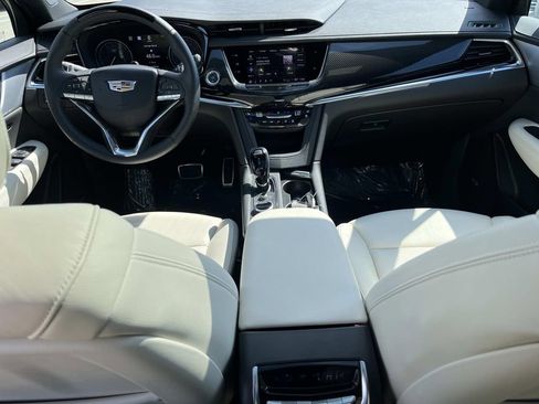 Certified 2025 Cadillac XT6 Sport w/ Technology Package image 15