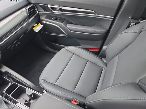 New 2025 Kia Telluride LX image 17