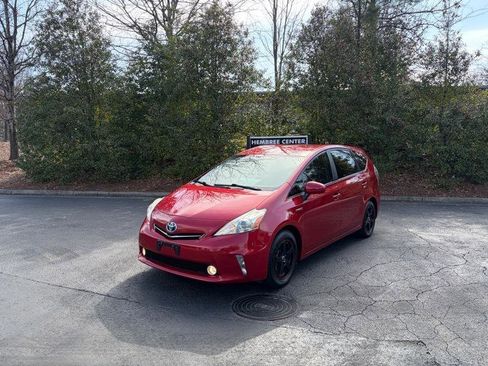 Used 2014 Toyota Prius V Three image 3