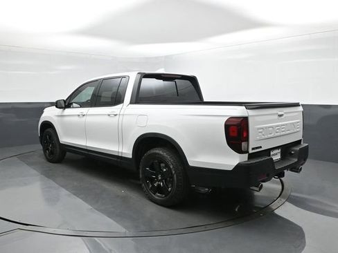 New 2026 Honda Ridgeline Black Edition image 5