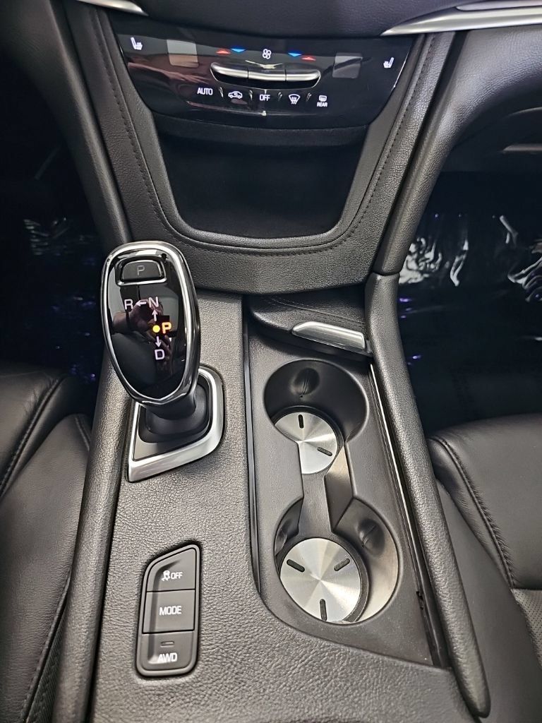 Used 2018 Cadillac XT5 Luxury w/ Driver Awareness Package AWD/4WD image 20