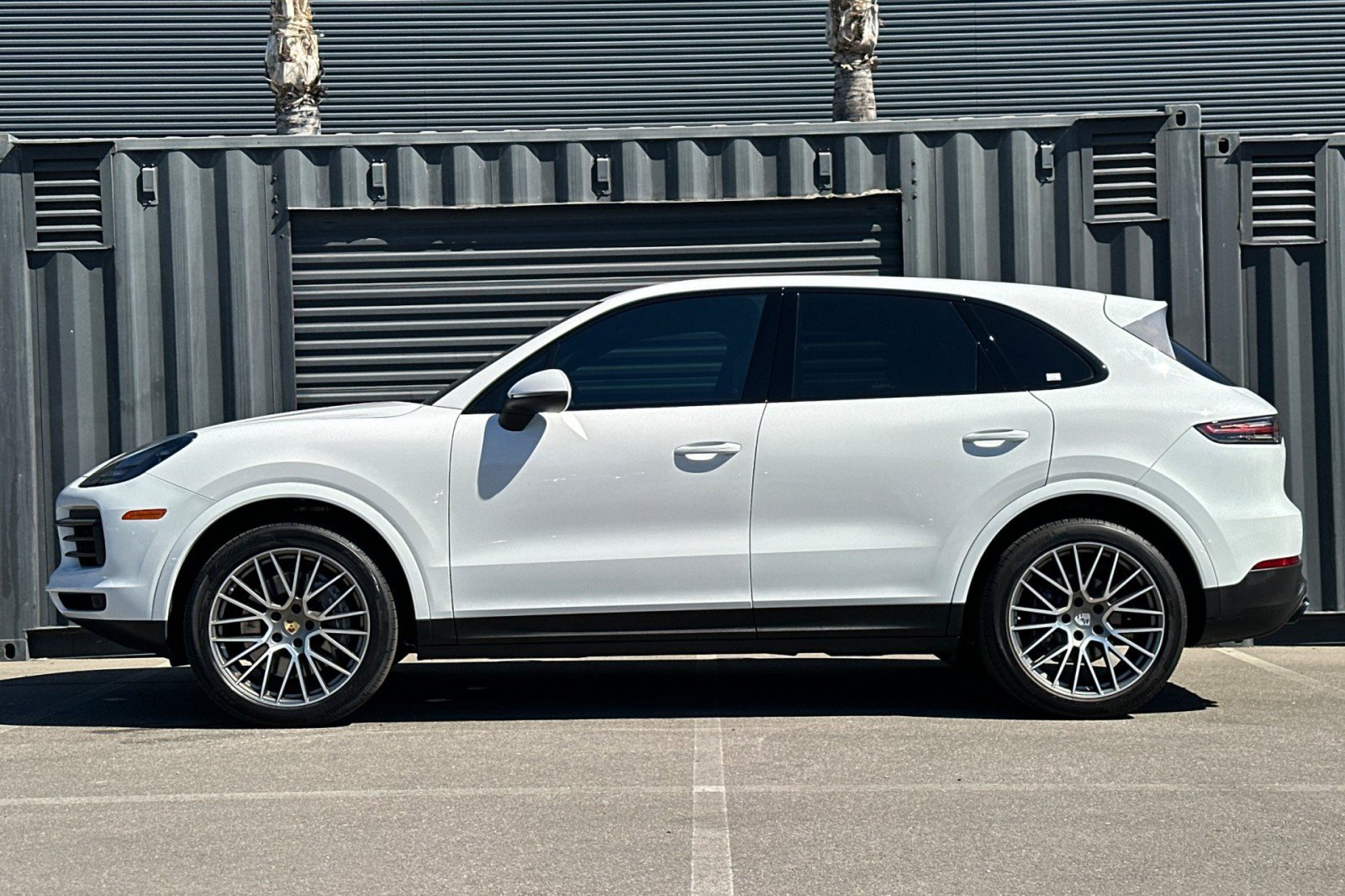 Certified 2023 Porsche Cayenne AWD/4WD image 2