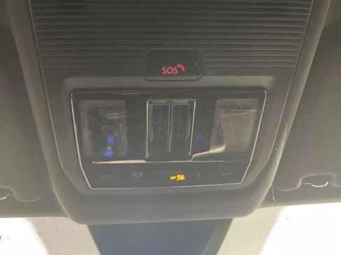 Used 2024 Volkswagen Atlas Cross Sport SEL Premium R-Line image 24