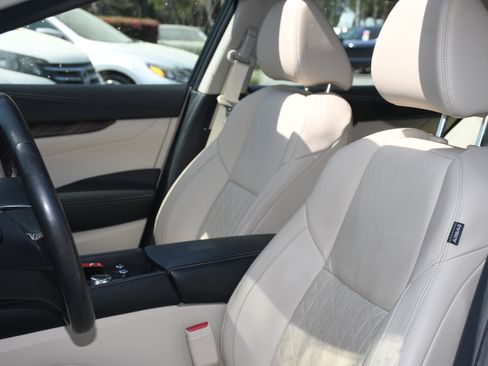 Used 2018 Nissan Maxima Platinum image 13