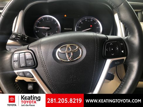 Used 2016 Toyota Highlander Limited Platinum AWD/4WD image 9