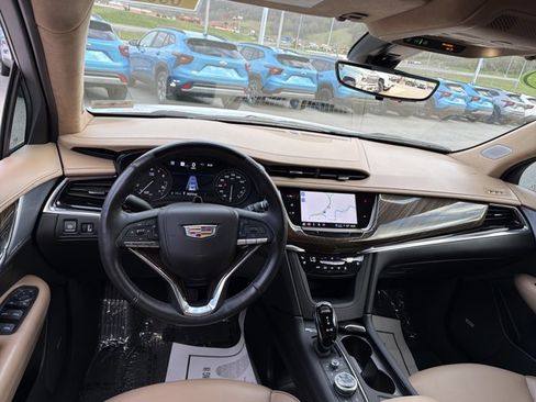 Used 2023 Cadillac XT6 Premium Luxury w/ Platinum Package AWD/4WD image 15