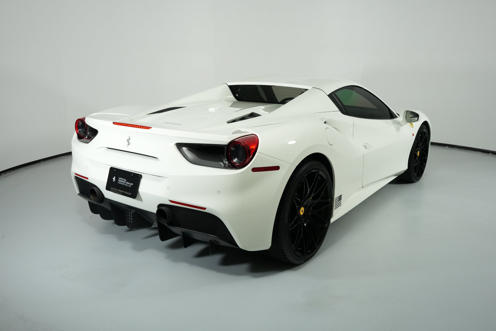 Used 2019 Ferrari 488 Spider RWD image 14