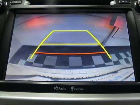 Used 2015 Toyota Highlander Limited Platinum image 13