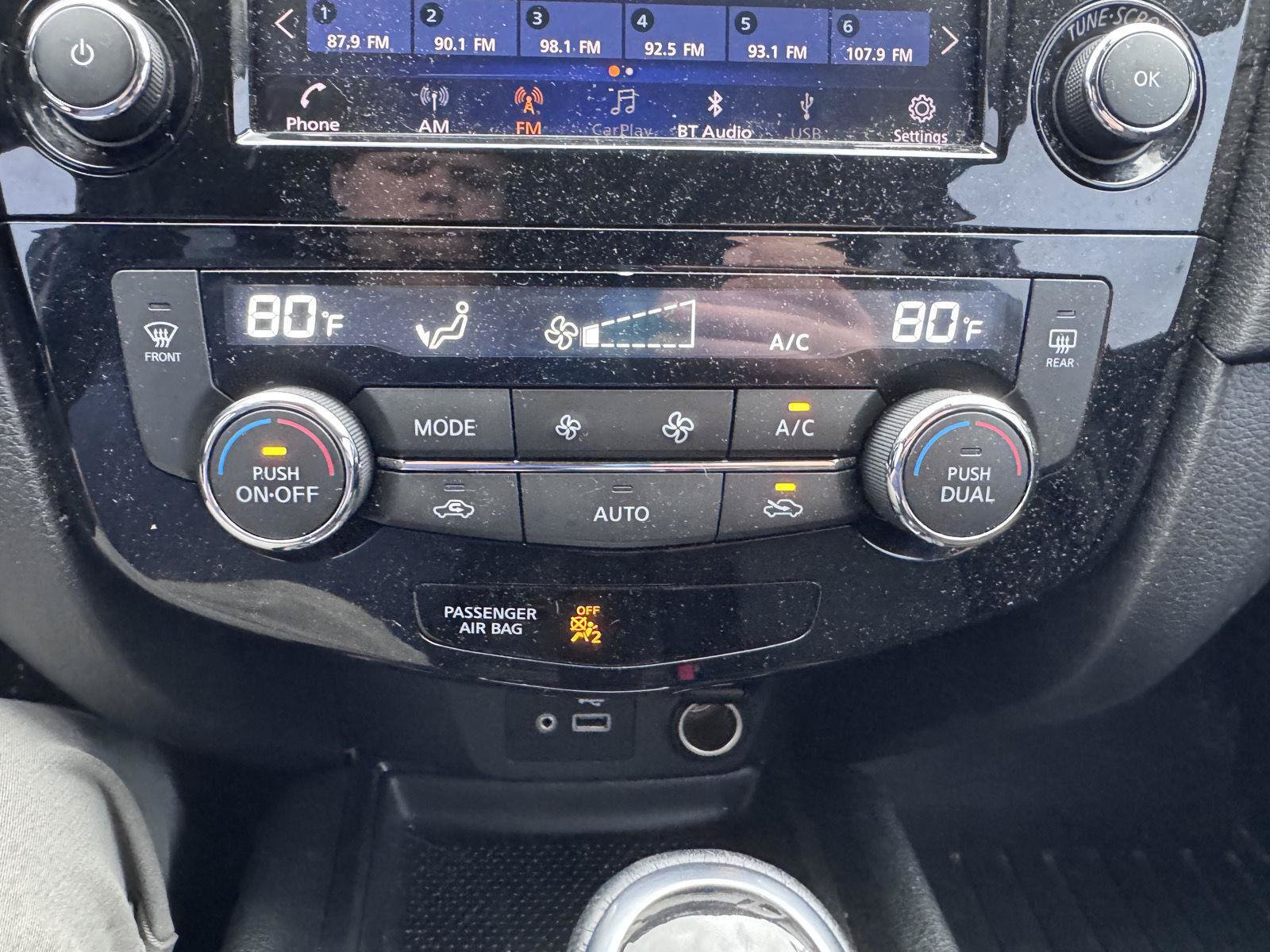 Used 2020 Nissan Rogue SV AWD/4WD image 18