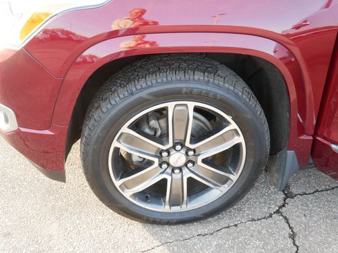 Used 2018 GMC Acadia Denali image 15