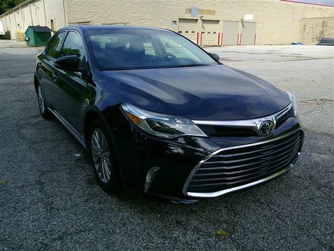 Used 2016 Toyota Avalon Limited w/ Toyota Safety Sense Package FWD image 7