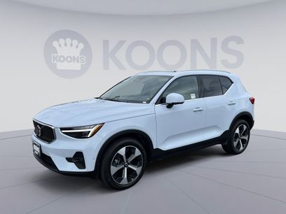 Used 2025 Volvo XC40 B5 Plus w/ Protection Package Premier