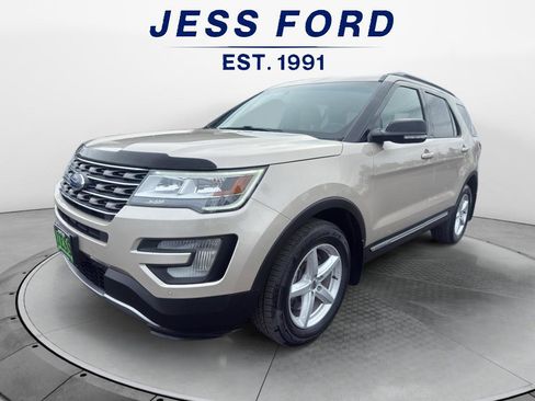Used 2017 Ford Explorer XLT w/ Equipment Group 202A image 1