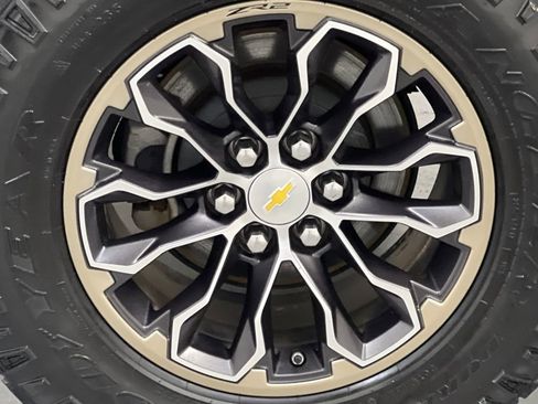 Used 2020 Chevrolet Colorado ZR2 image 62