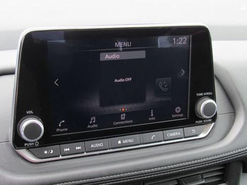 Used 2024 Nissan Rogue S AWD/4WD image 24