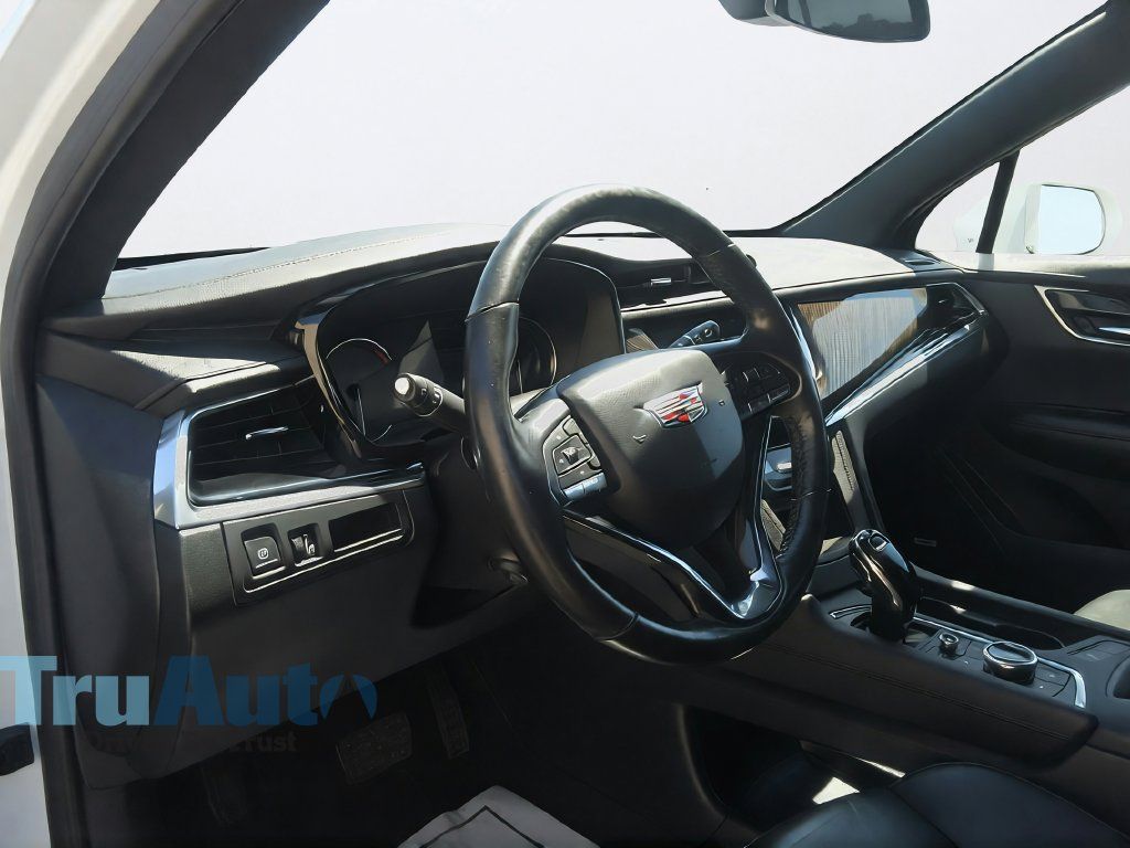 Used 2020 Cadillac XT6 Premium Luxury FWD image 25