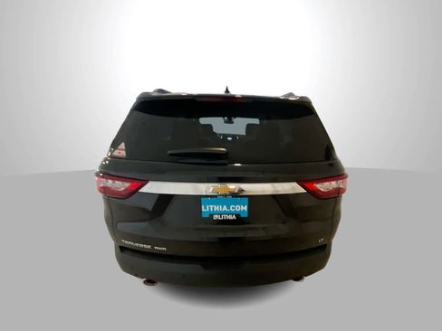 Used 2021 Chevrolet Traverse LT image 7