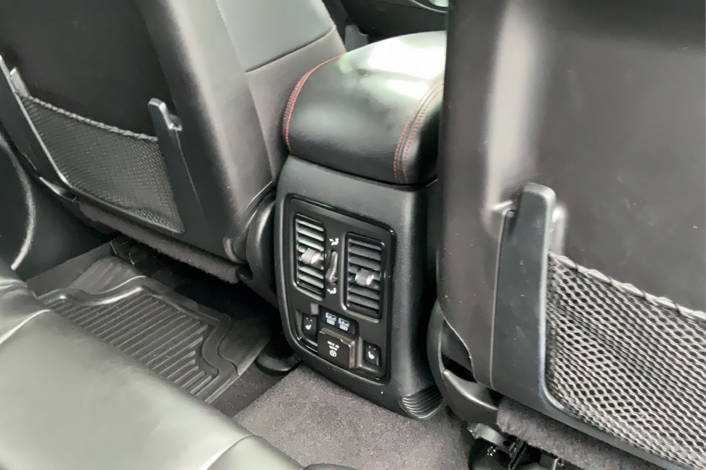 Used 2024 Dodge Durango GT RWD image 21