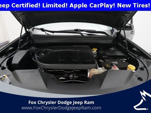 Certified 2022 Jeep Cherokee Limited image 3