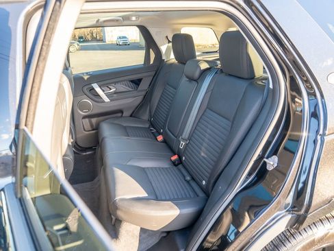 Used 2025 Land Rover Discovery Sport S image 35