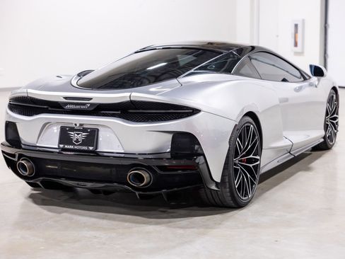 Used 2022 McLaren GT RWD image 9