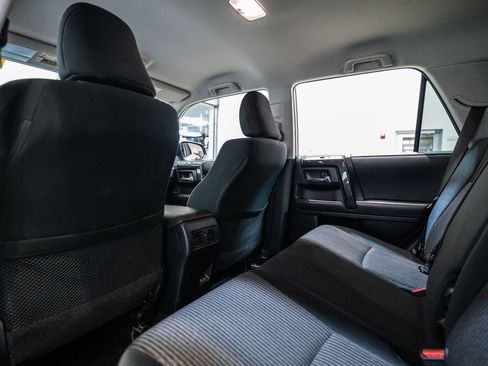 Used 2024 Toyota 4Runner TRD Off-Road image 31