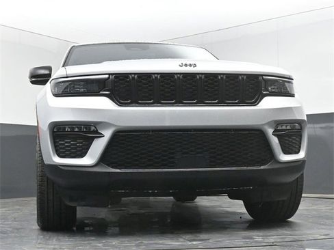 New 2025 Jeep Grand Cherokee Limited image 40