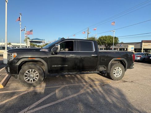 Used 2020 GMC Sierra 2500 Denali w/ Denali Ultimate Package AWD/4WD image 1