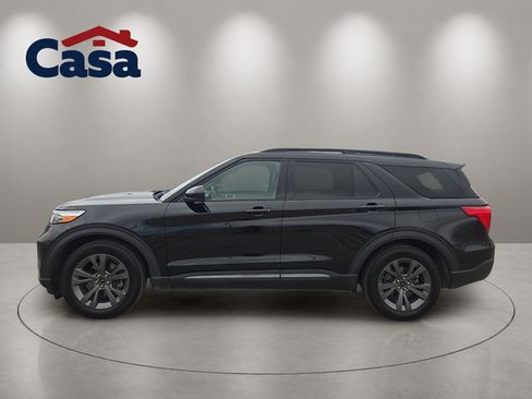 Used 2024 Ford Explorer XLT w/ Equipment Group 202A RWD image 3