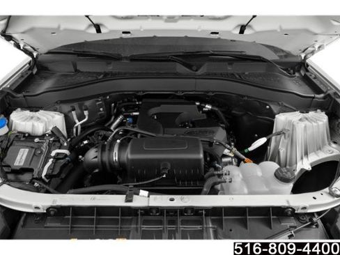 Used 2022 Ford Explorer XLT w/ Equipment Group 202A AWD/4WD image 13