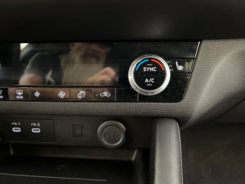Used 2025 Mitsubishi Outlander SE FWD image 62