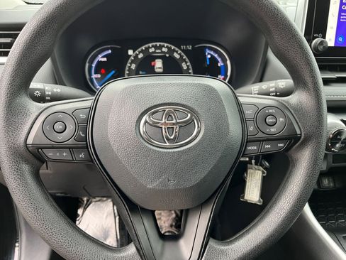 Used 2025 Toyota RAV4 LE image 28