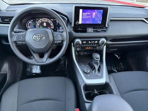 Used 2024 Toyota RAV4 LE image 10