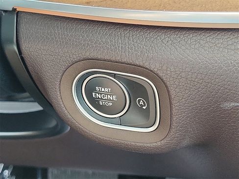 Used 2022 Mercedes-Benz GLS 450 4MATIC image 11