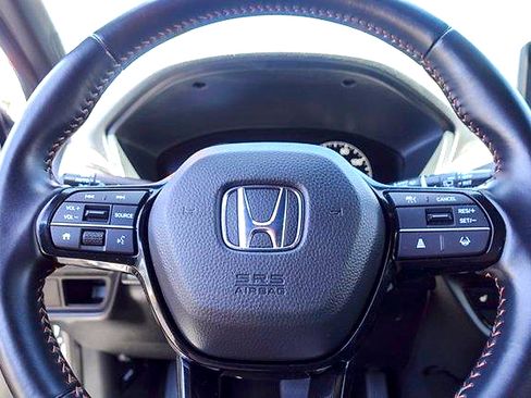 Used 2025 Honda HR-V Sport image 12