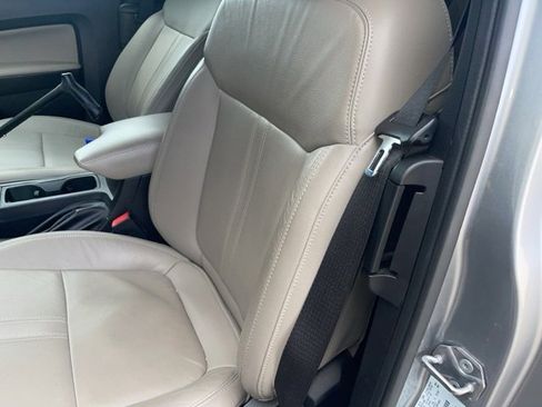 Used 2022 Ford Ranger Lariat w/ Technology Package image 12