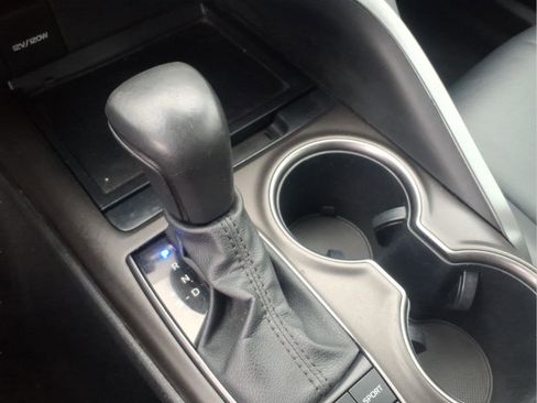 Used 2023 Toyota Camry SE image 19