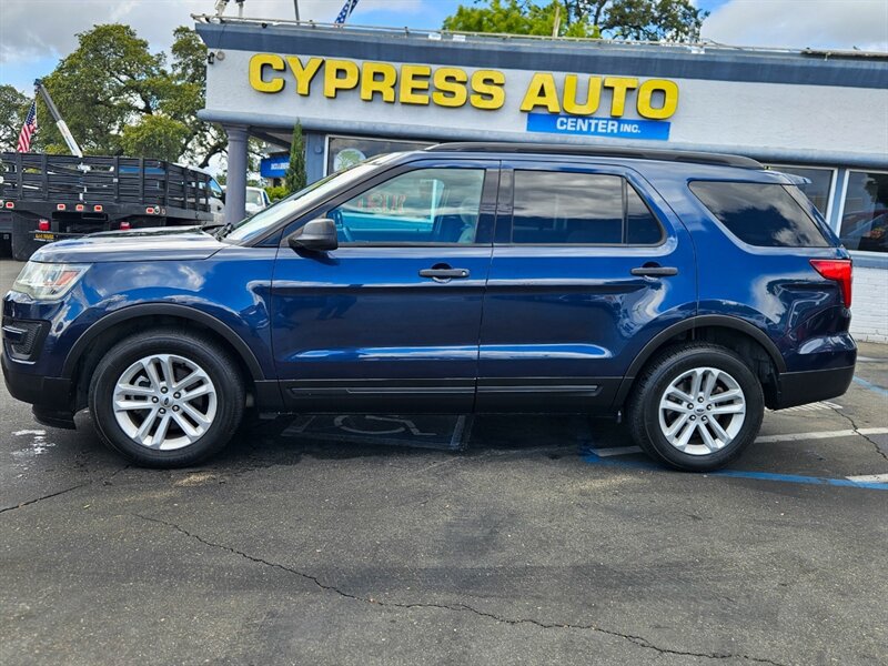 Used 2016 Ford Explorer 4WD image 2