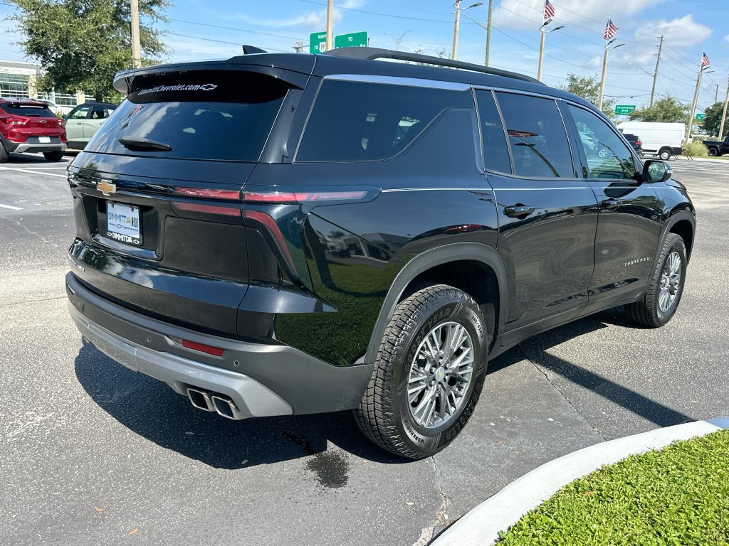 Used 2025 Chevrolet Traverse LT AWD/4WD image 5