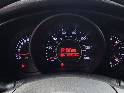 Used 2016 Kia Soul FWD image 12
