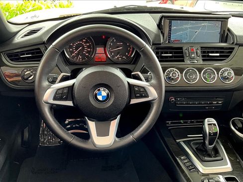 Used 2016 BMW Z4 sDrive28i image 8