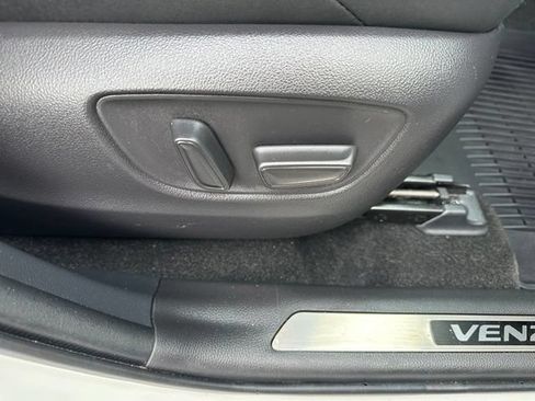 Used 2021 Toyota Venza XLE w/ Softex Package AWD/4WD image 15