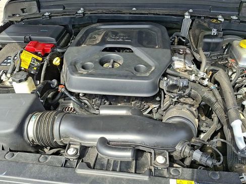 Used 2023 Jeep Wrangler Sport S image 28