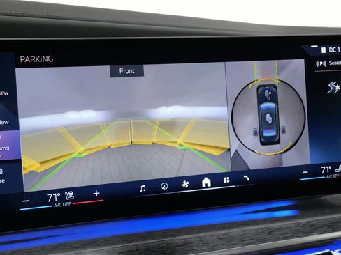 Used 2024 BMW i7 xDrive60 w/ Executive Package image 61