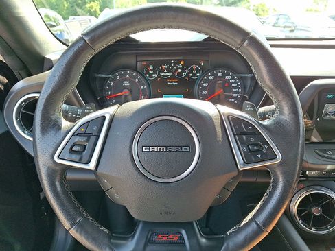 Used 2016 Chevrolet Camaro SS image 18