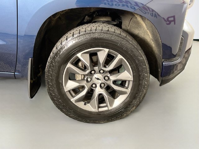 Used 2019 Chevrolet Silverado 1500 RST AWD/4WD image 36