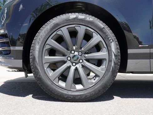 Used 2018 Land Rover Range Rover Velar R-Dynamic SE image 34