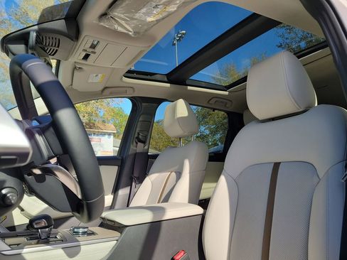 New 2026 MAZDA CX-90 Plug-In Hybrid w/ Premium Plus image 17