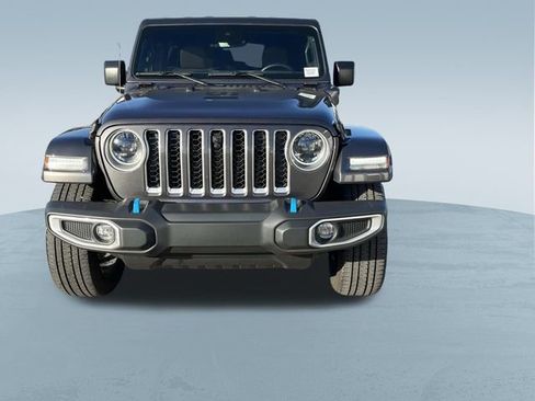 Used 2023 Jeep Wrangler Unlimited Sahara w/ Cold Weather Group image 9