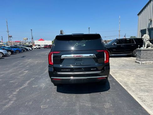 Used 2023 GMC Yukon SLT AWD/4WD image 4
